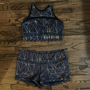 LIMITED EDITION FLEO x CHESTEE SET